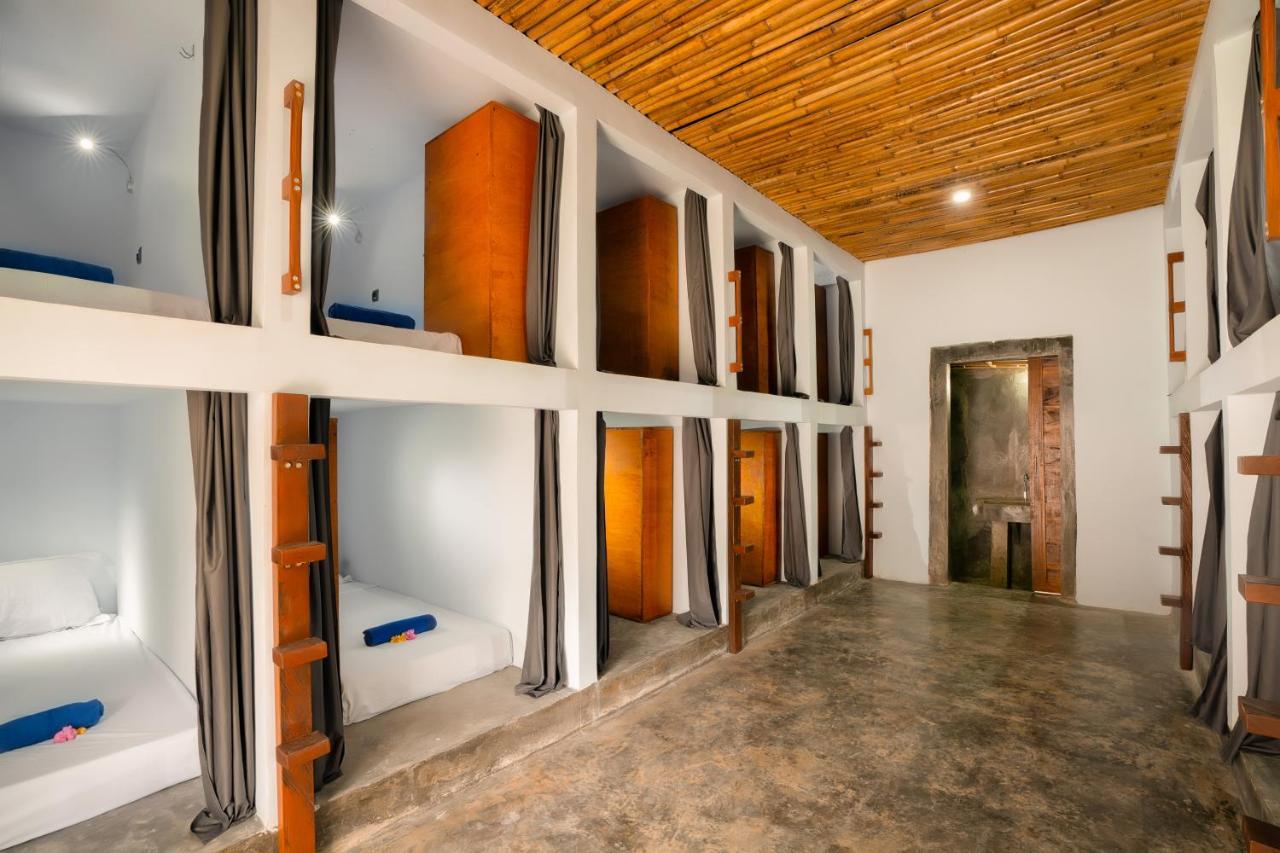 Waiwas Hostel Kuta  Eksteriør billede