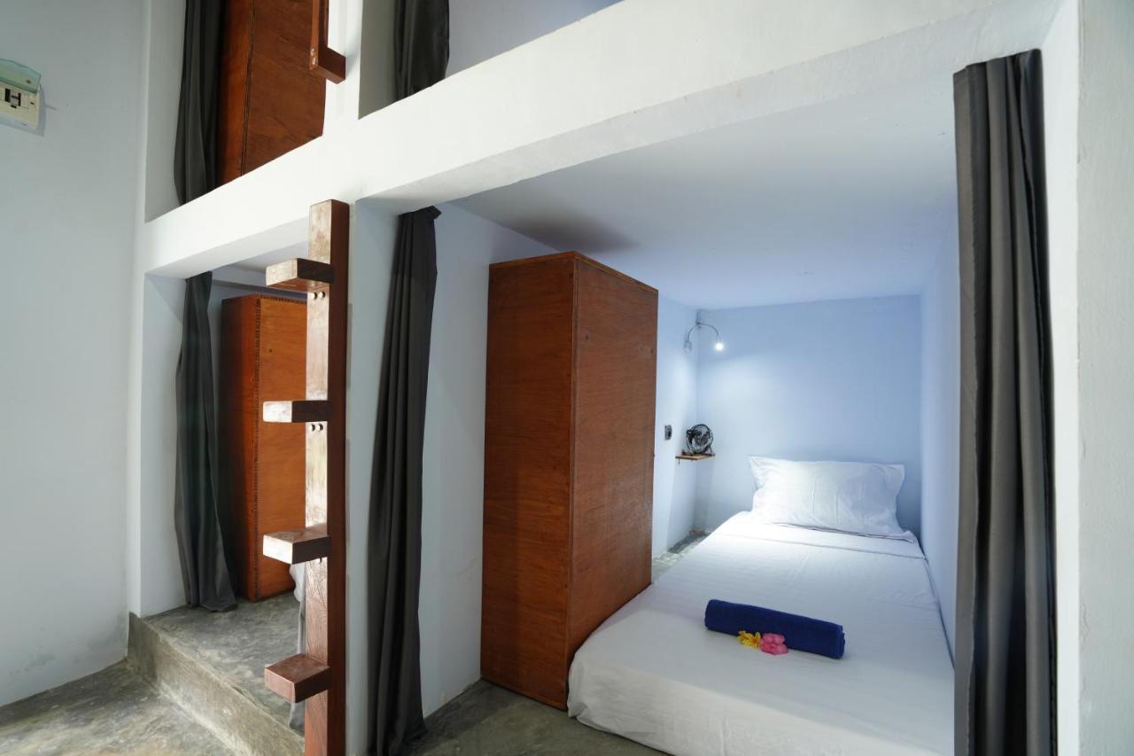 Waiwas Hostel Kuta  Eksteriør billede