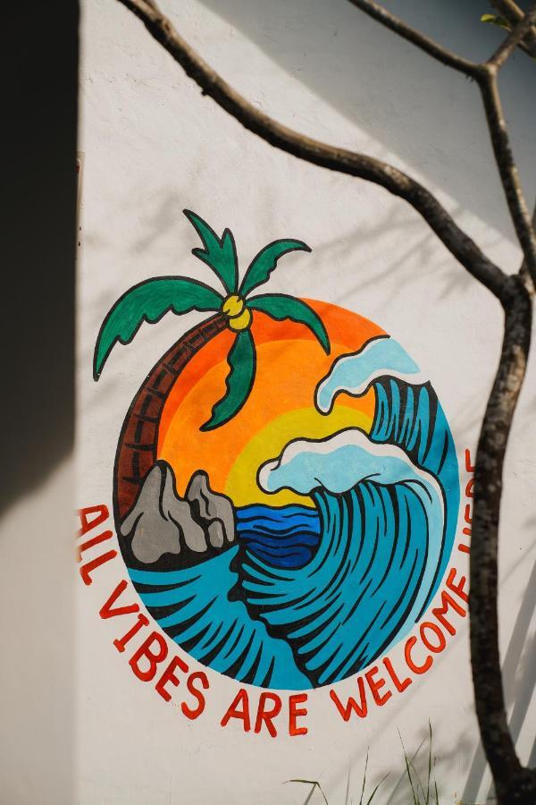 Waiwas Hostel Kuta  Eksteriør billede